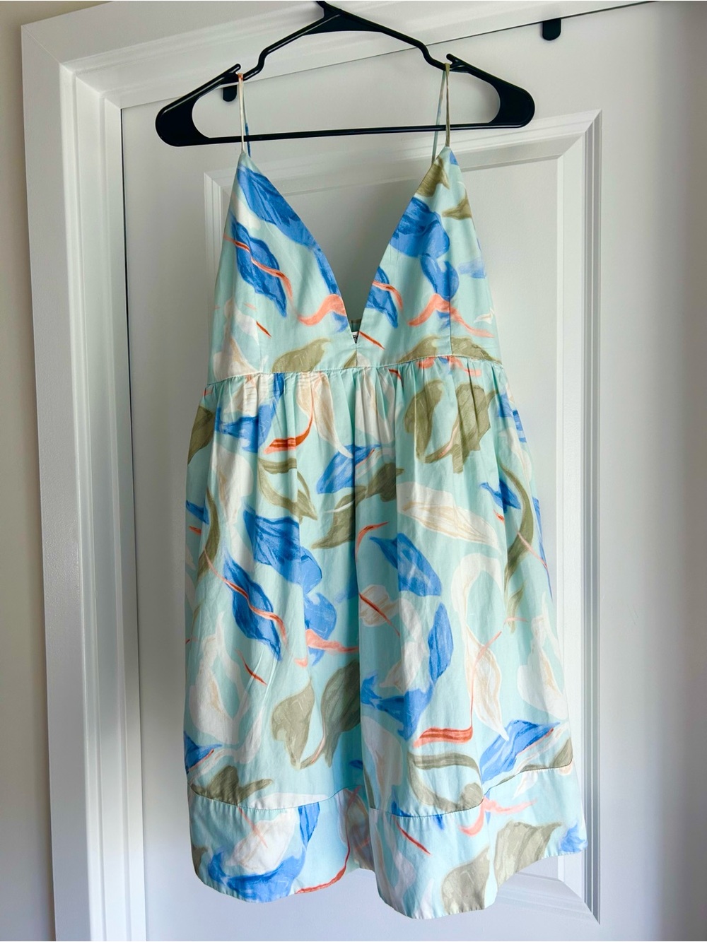 NWT Beautiful Abercrombie & Fitch Summer Floral Blue/Teal Mini Dress Size Large